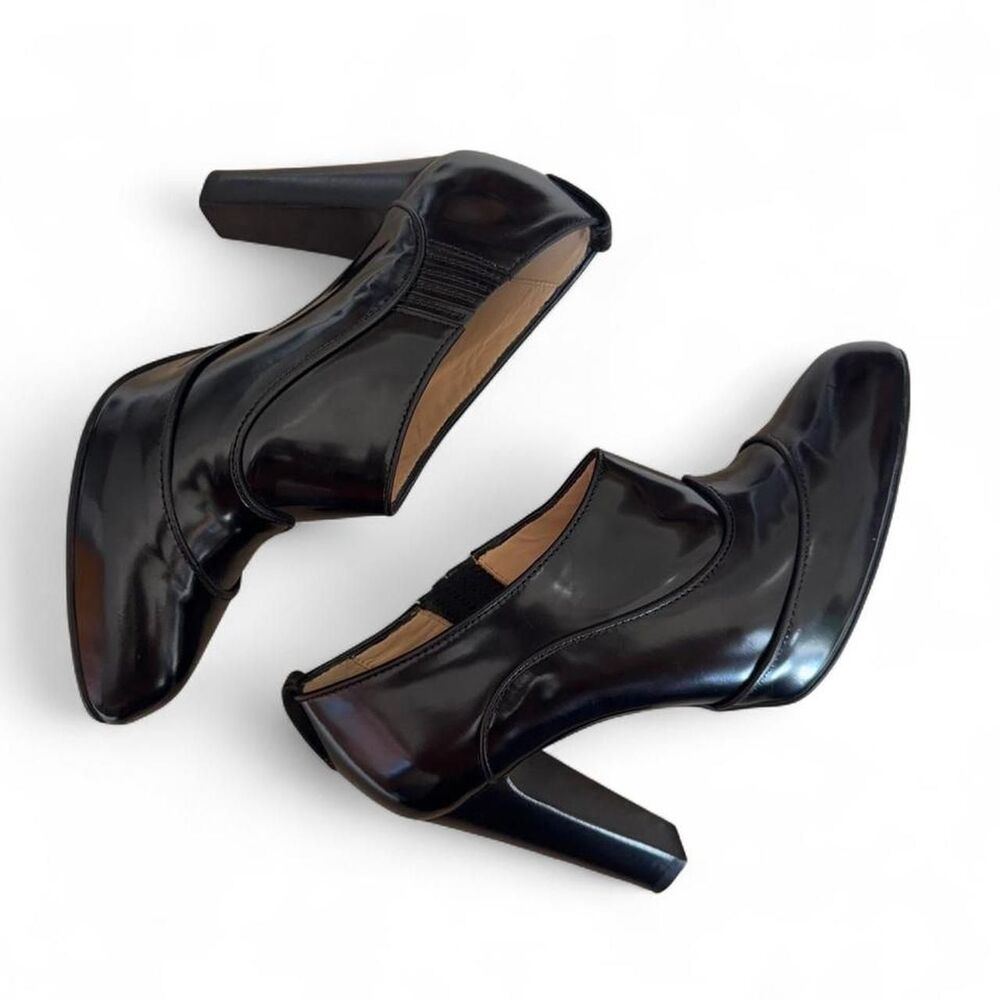 Tod's Black Leather Pointed Toe Heeled Booties size 37/6.5 - Picture 3 of 8